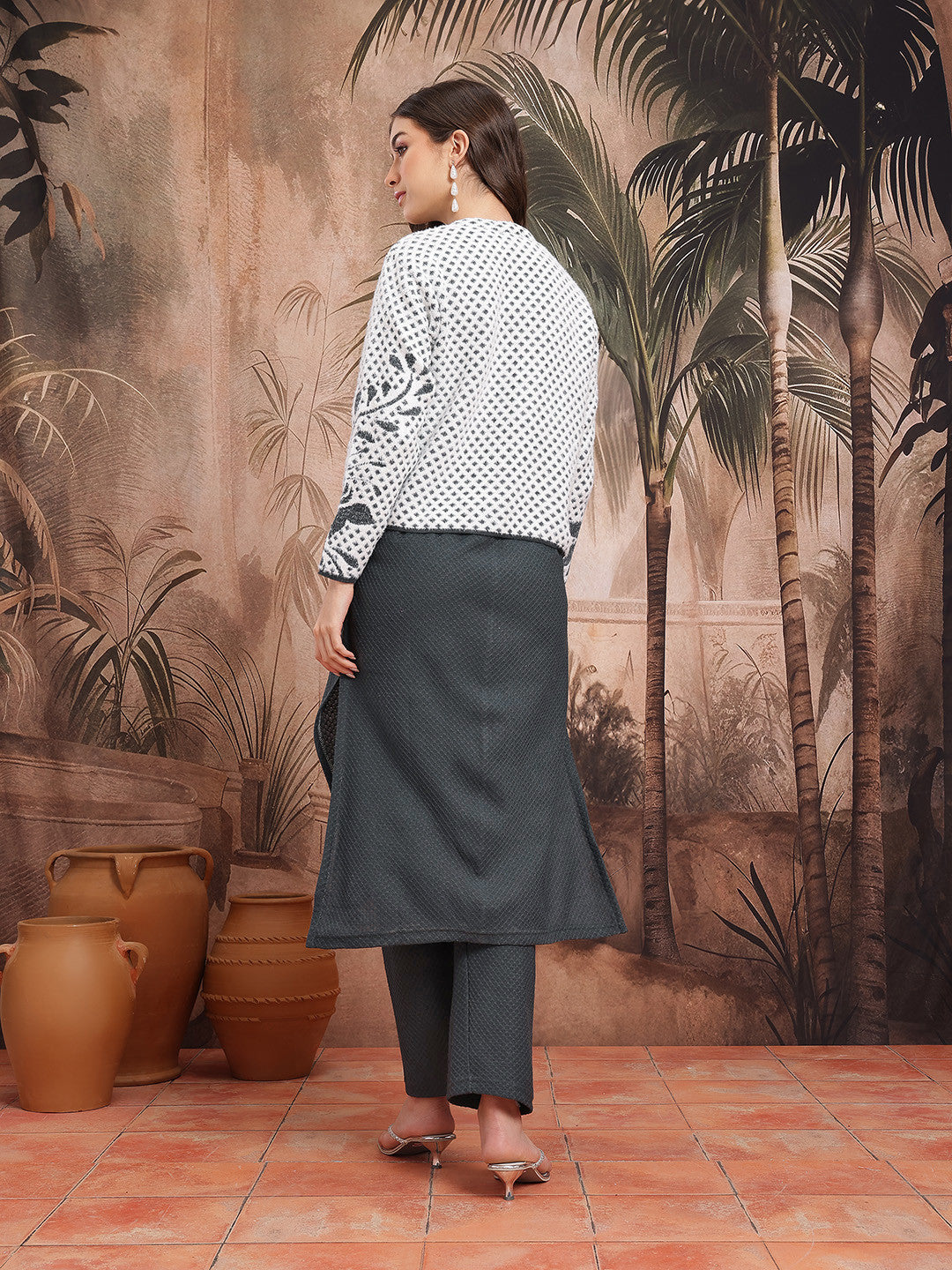 Geometric Self-Design Straight Winter Kurta with Trousers & Jacket