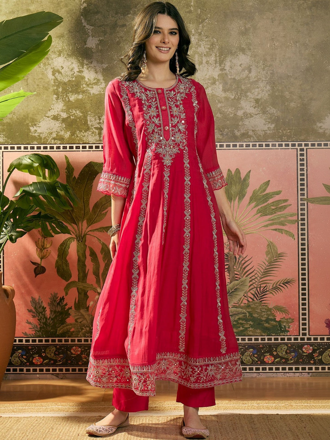 Embroidered Round-Neck Kurta Trousers & Dupatta