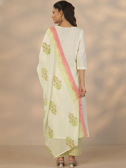 Women Ethnic Motifs Printed Regular Thread Work Kurta with Trousers & With Dupatta
