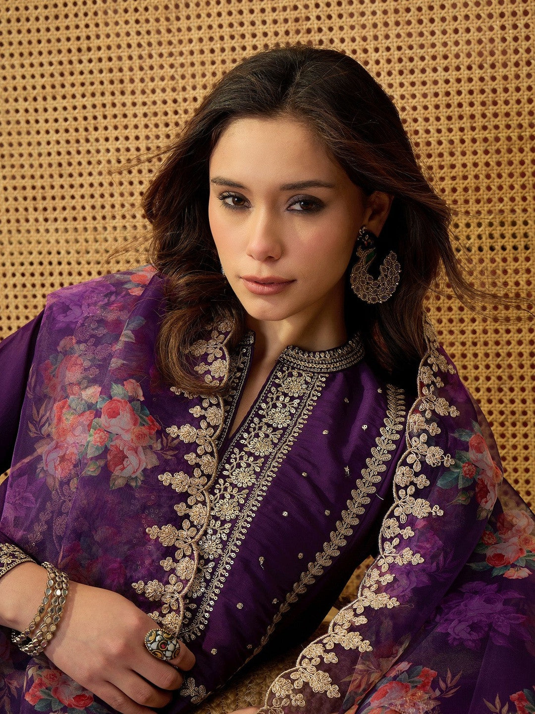 Woven Design Mandarin Collar Kurta & Trousers Kurta Sets