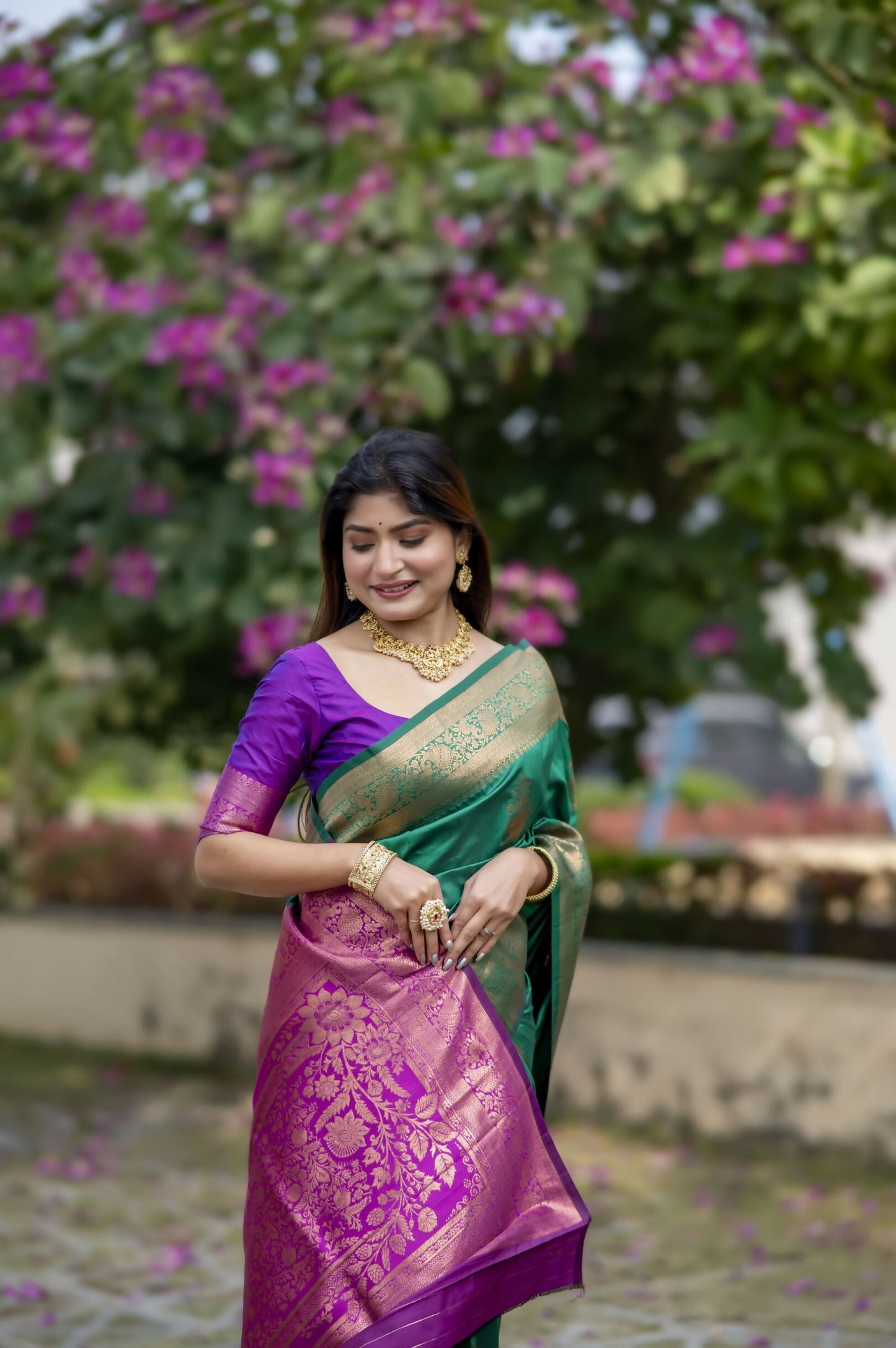 Women Krishna Green Saree With Unstiched Blouse