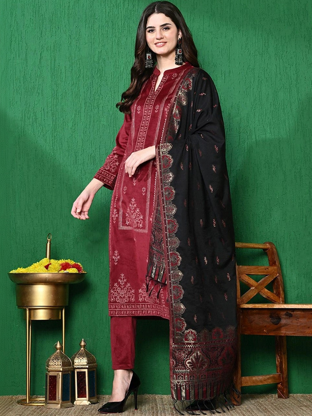 Maroon Floral Printed Winter Velvet Kurta & Trouser With Dupatta