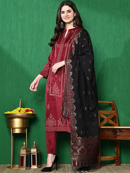 Maroon Floral Printed Winter Velvet Kurta & Trouser With Dupatta