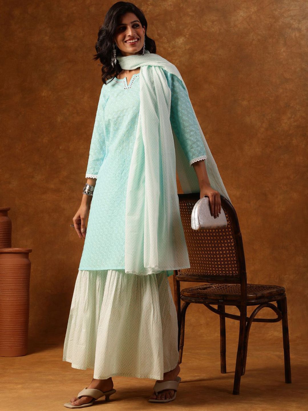 Dhiyona AN Floral Embroidered Notch Neck Thread Work Straight Kurta & Sharara With Dupatta