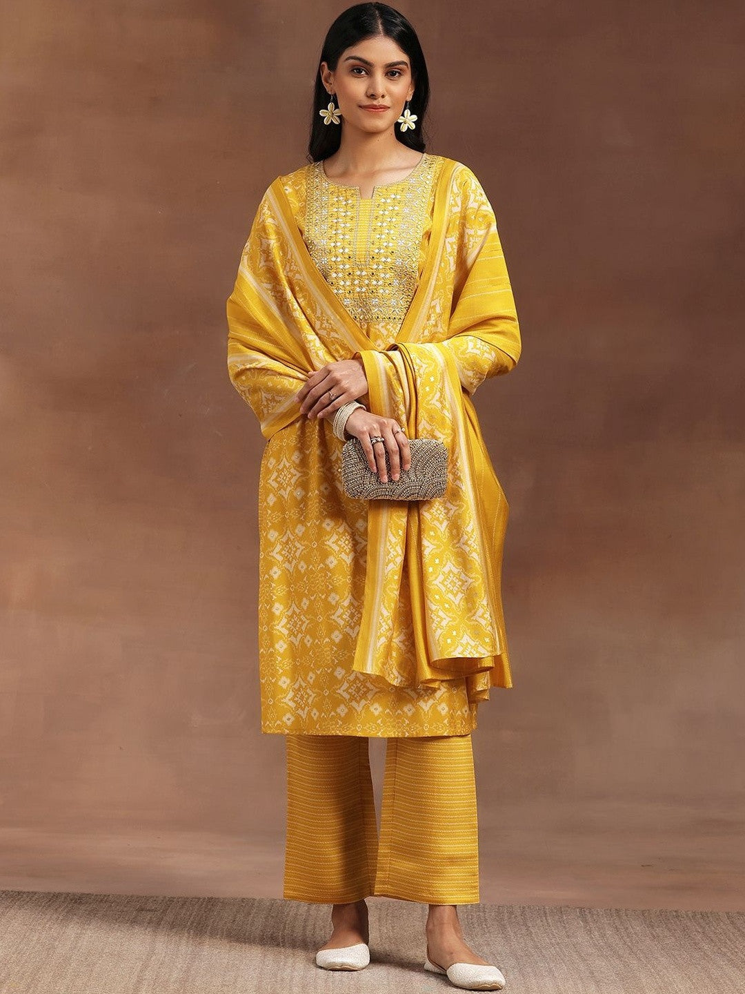 Women Ethnic Motifs Printed Regular Mirror Work Kurta with Trousers & With Dupatta