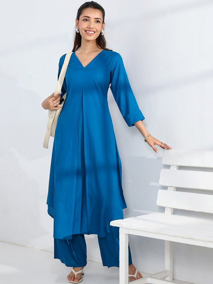 Women Blue Solid Viscose Rayon A-Line Kurta Set