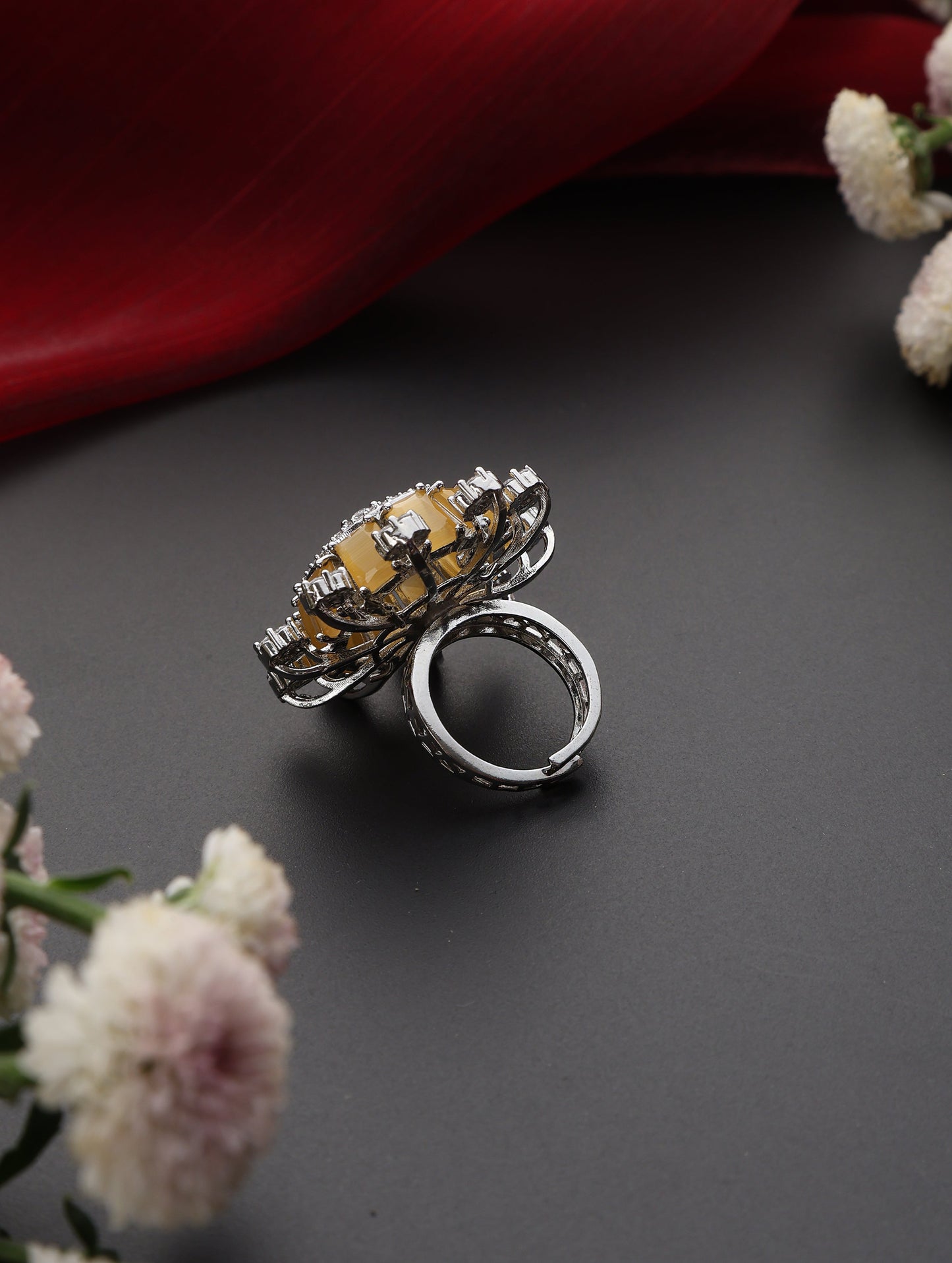 Dhiyona ST Yellow American Big Ring