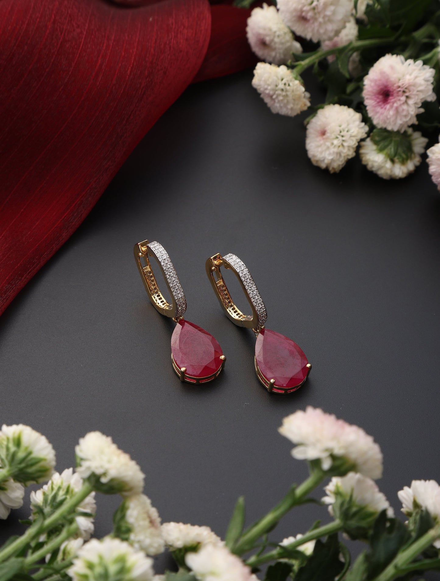 Dhiyona ST Red Gold Drop Earring
