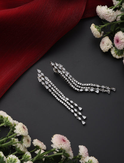 Dhiyona ST White Irregular Lines Long Earring