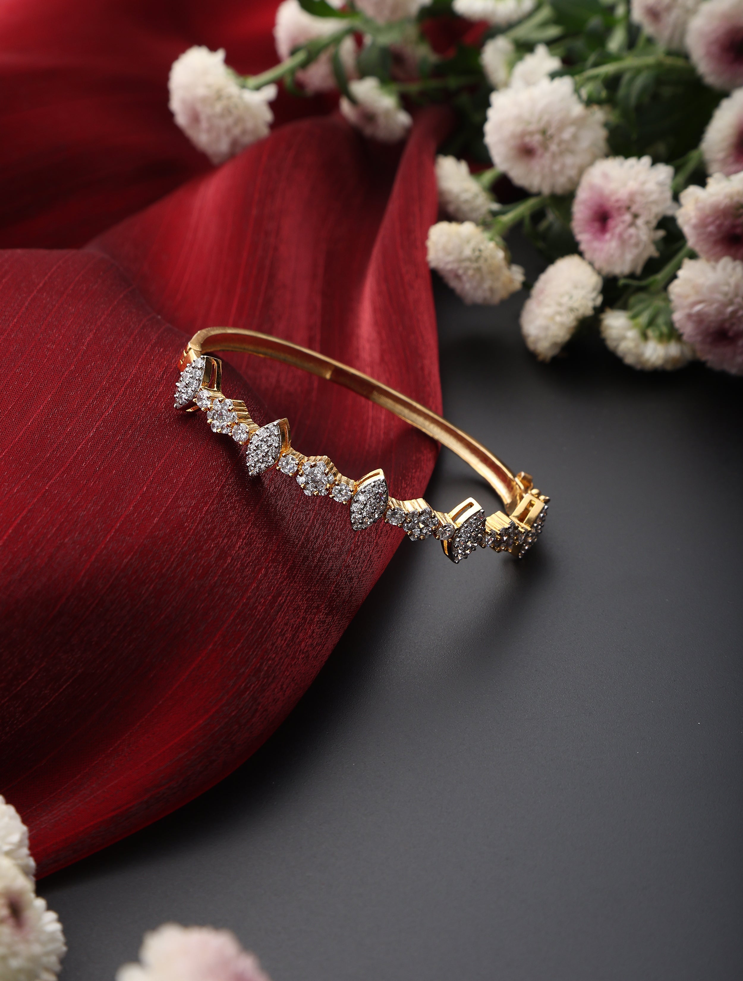 Dhiyona ST Diamond Rhombas Bracelet