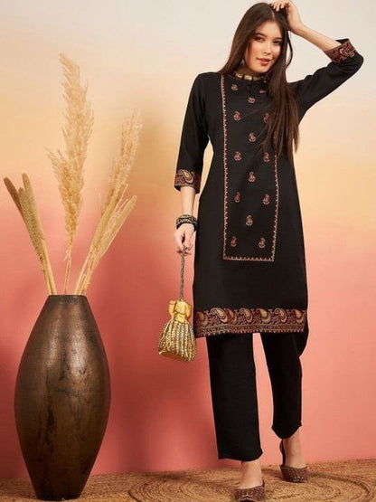 Embroidered Round Neck Kurta & Trousers Kurta Sets