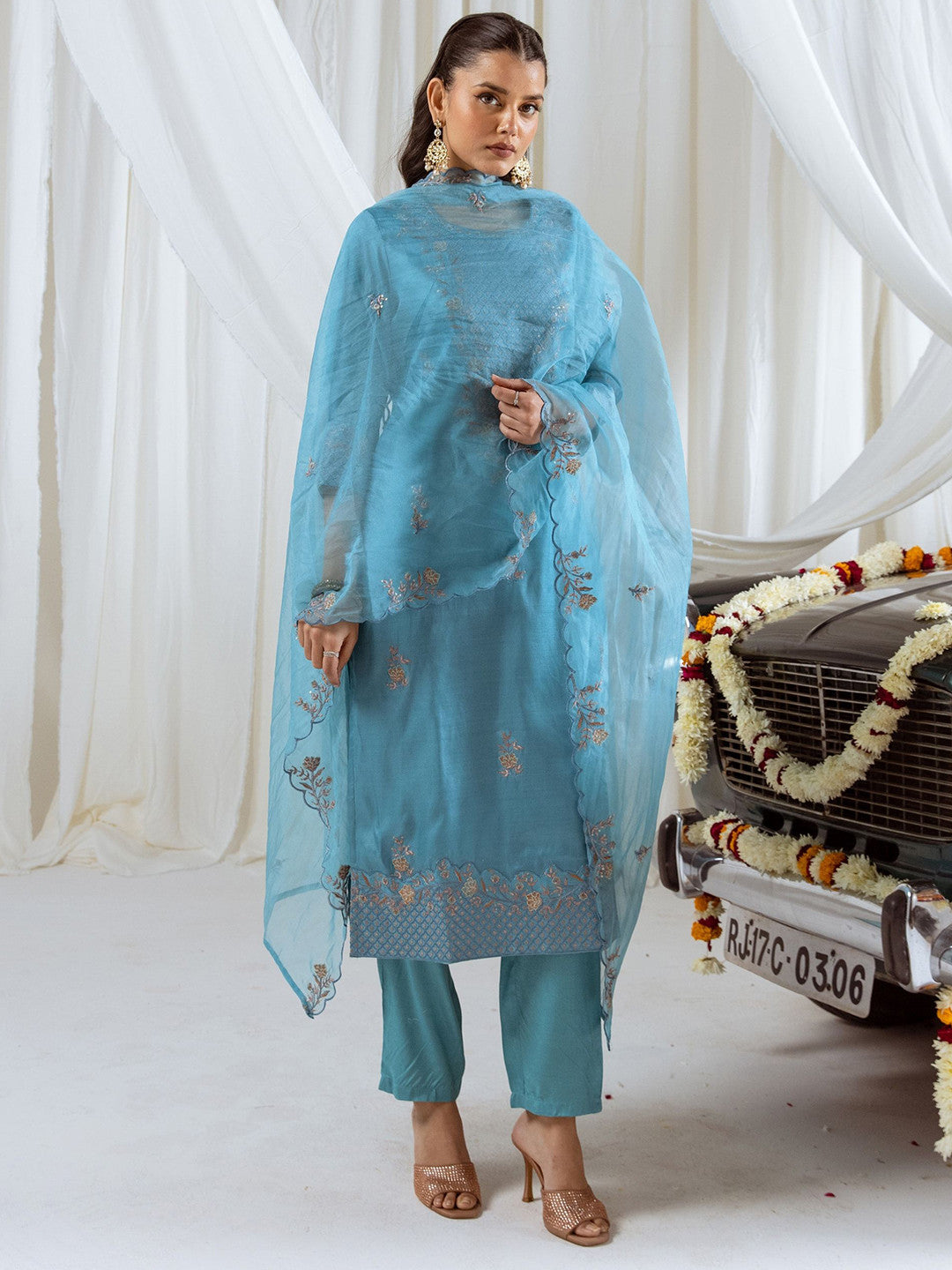 Floral Embroidered Round Neck Muslin Silk Straight Kurta With Trousers And Dupatta
