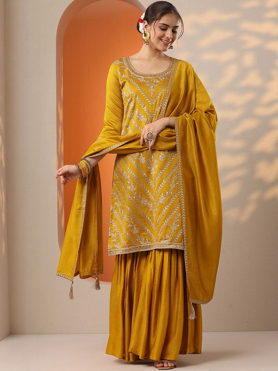 Dhiyona LL Women Ethnic Motifs Printed Kurti with Sharara & Dupatta