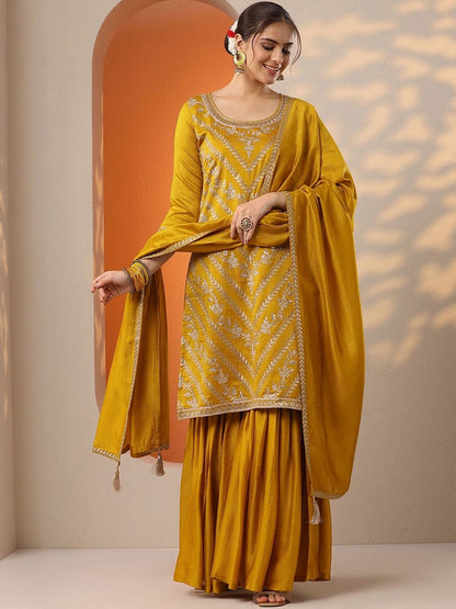 Dhiyona LL Women Ethnic Motifs Printed Kurti with Sharara & Dupatta