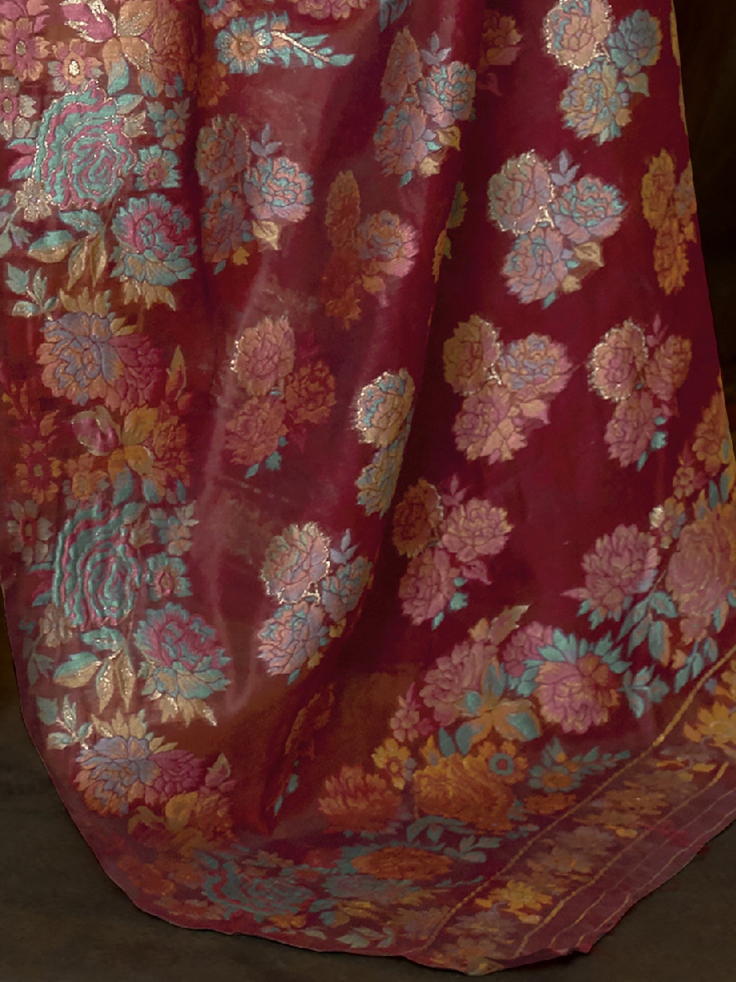 Women's Silk Blend Maroon Woven Design Handloom Saree With Blouse Piece