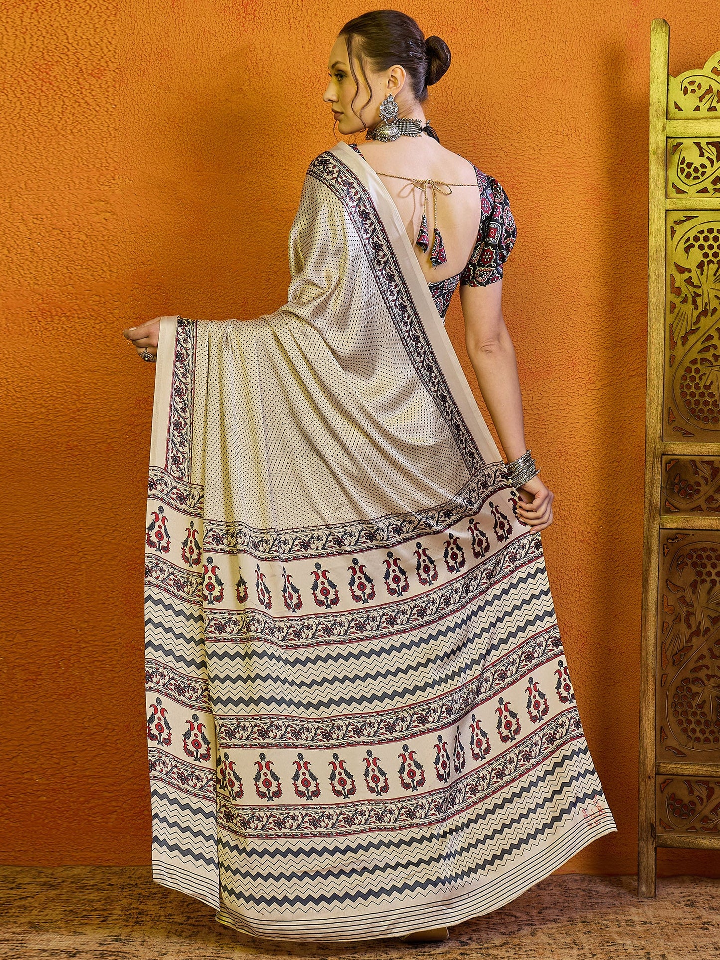Women's Satin Teal green Printed Designer Saree With Blouse Piece