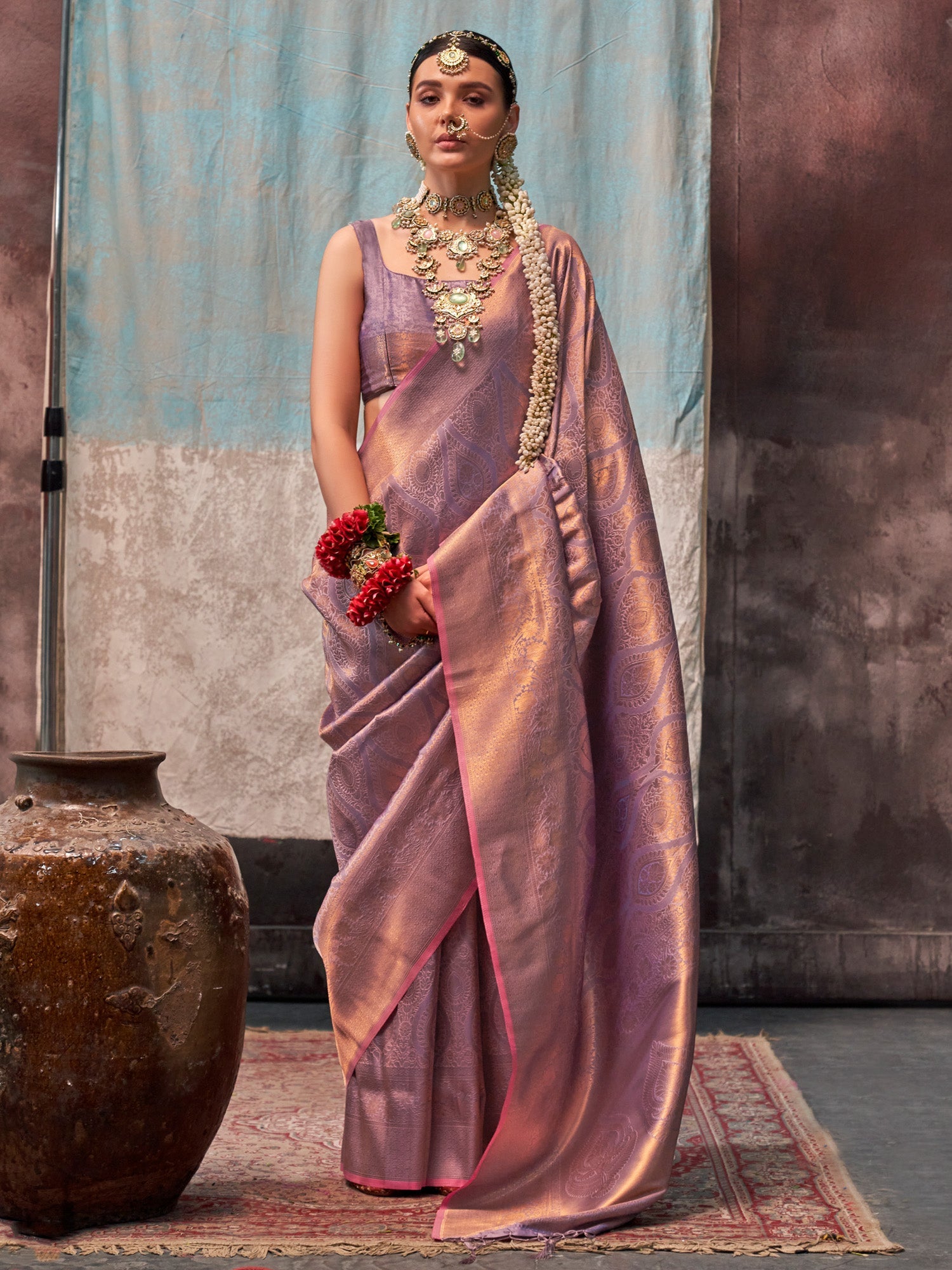 Women's Silk Blend Mauve Woven Design Designer Saree With Blouse Piece