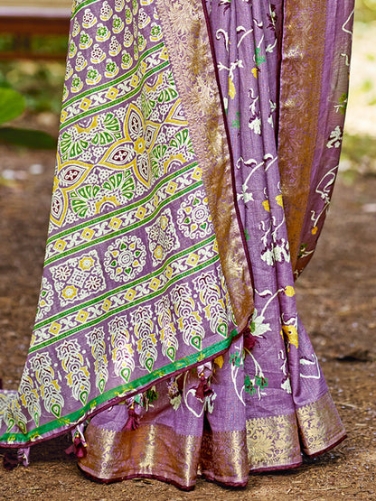 Women's Soft Silk Magenta Woven Design Designer Saree With Blouse Piece