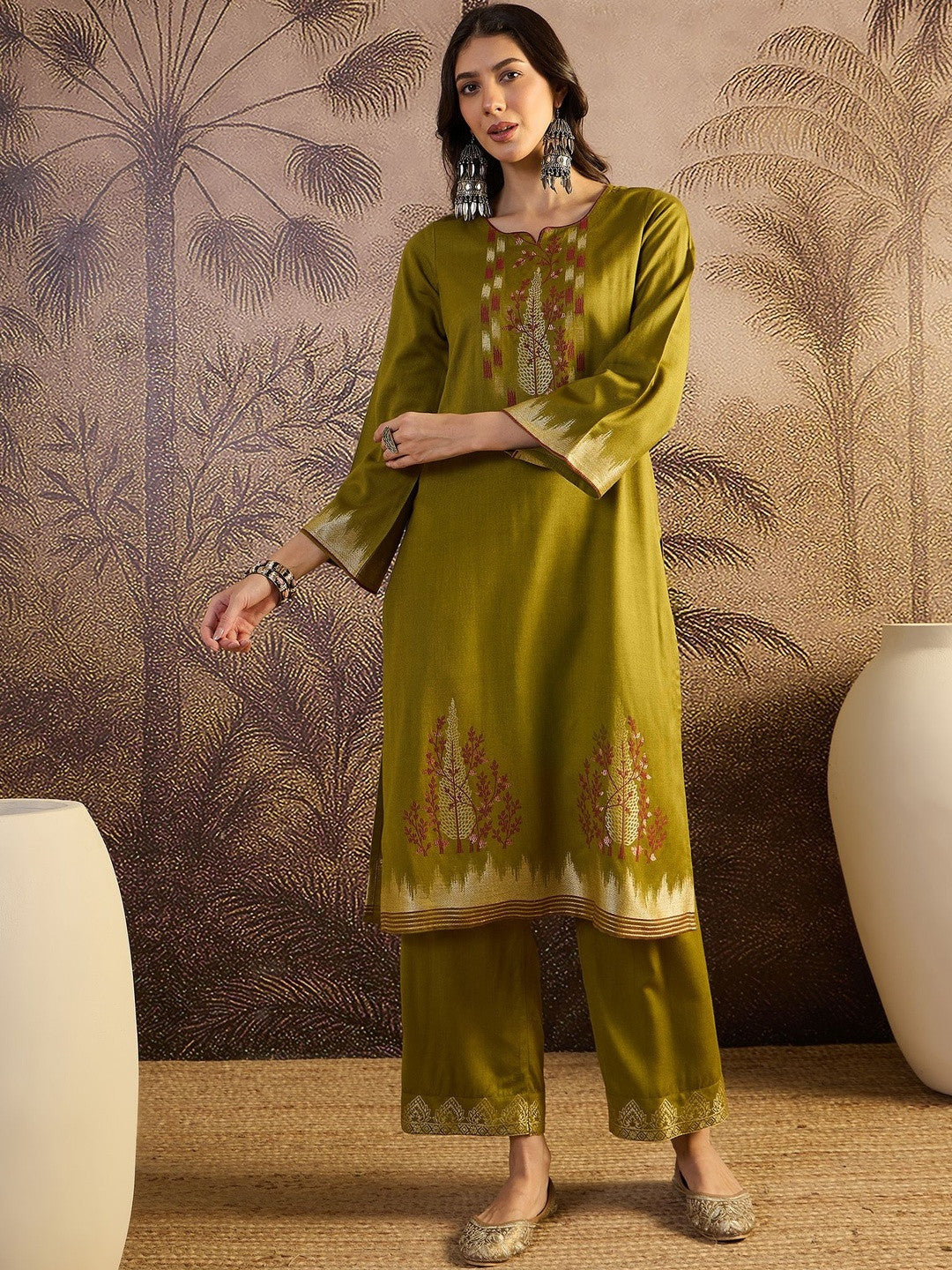 Dhiyona SN Yoke Design Straight Kurta With Trousers