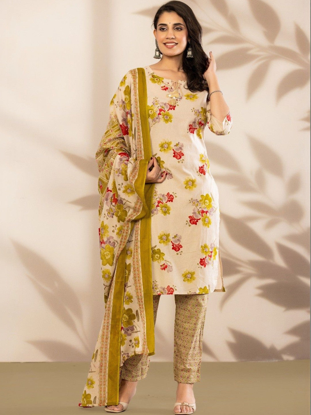 Women Floral Printed Regular Mirror Work Pure Cotton Kurta with Trousers & With Dupatta