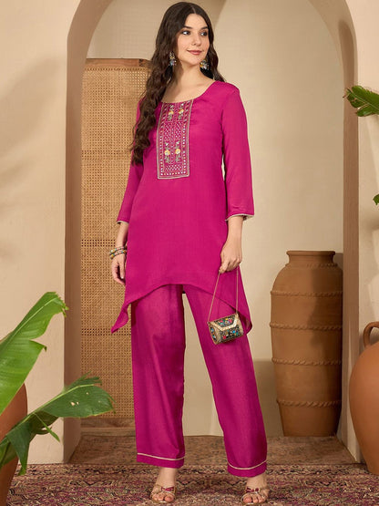 Women Floral Embroidered Pleated Sequinned Kurta With Trousers