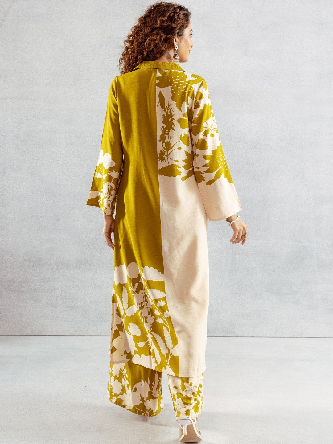 Floral Printed Shirt Collar Thread Work Straight Kurta With Palazzo
