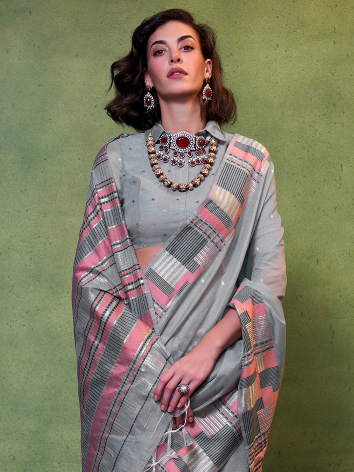 Women's Silk Blend Grey Woven Design Designer Saree With Blouse Piece
