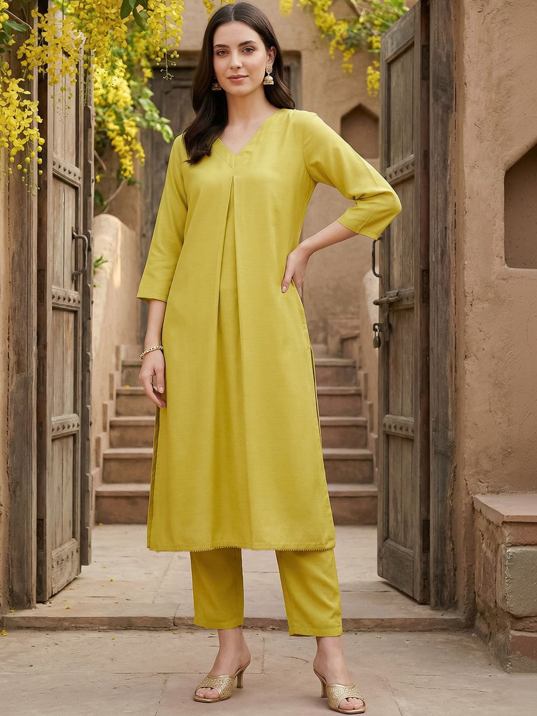 Women Pleated Kurta with Trousers