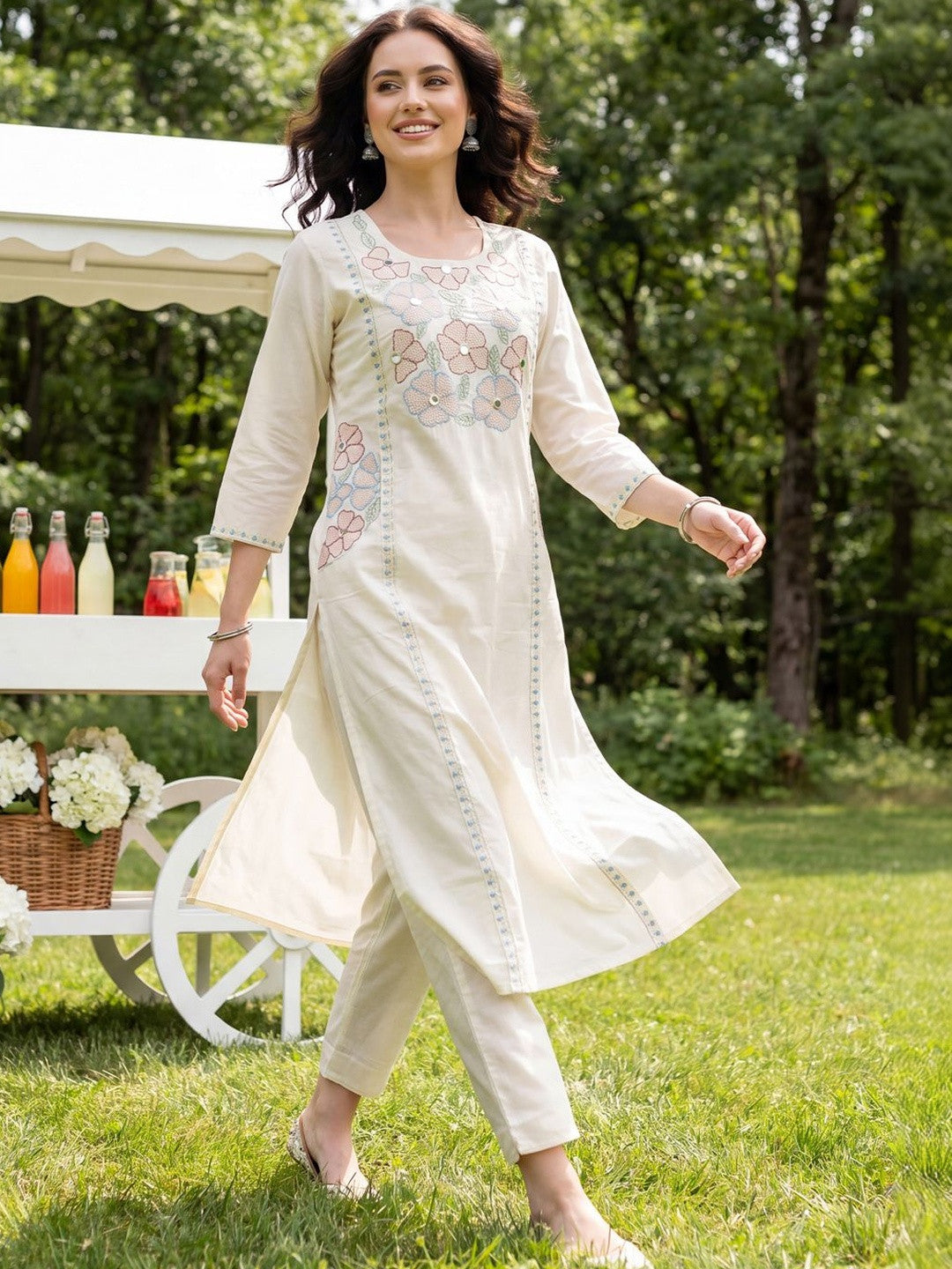 Women Floral Embroidered Regular Thread Work Pure Cotton Kurta with Trousers