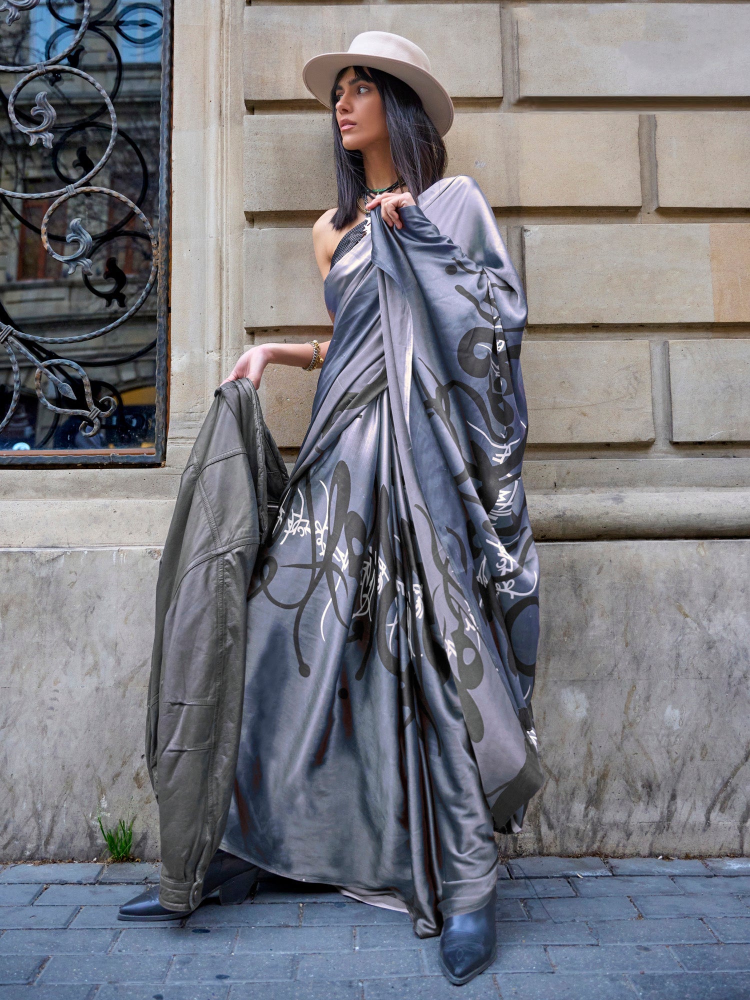 Women's Satin Grey Printed Designer Saree With Blouse Piece