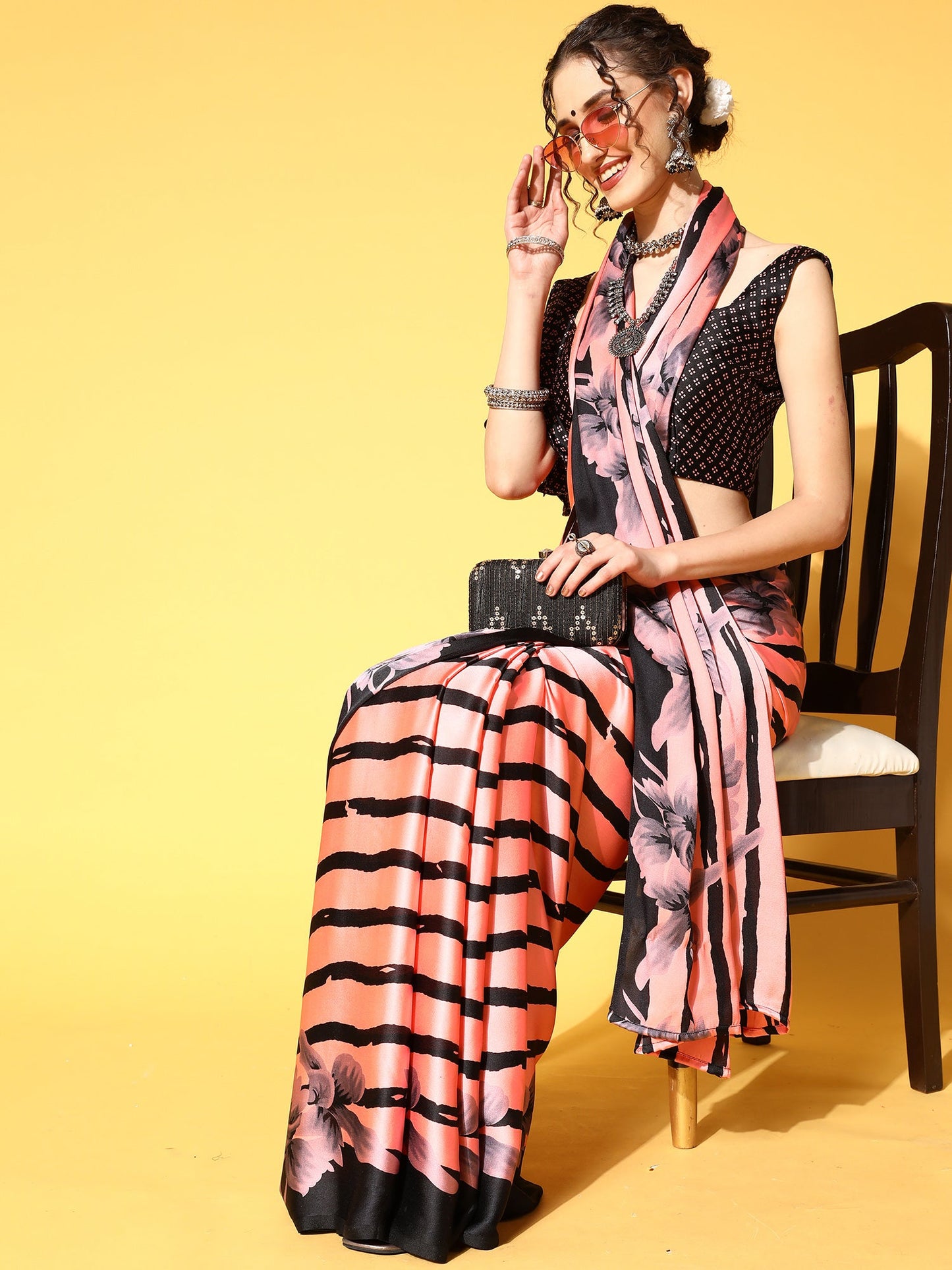 Women's Crepe Pink Printed Celebrity Saree With Blouse Piece