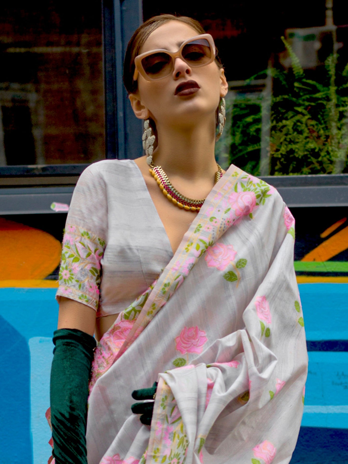 Women's Cotton Blend Grey Woven Design Designer Saree With Blouse Piece
