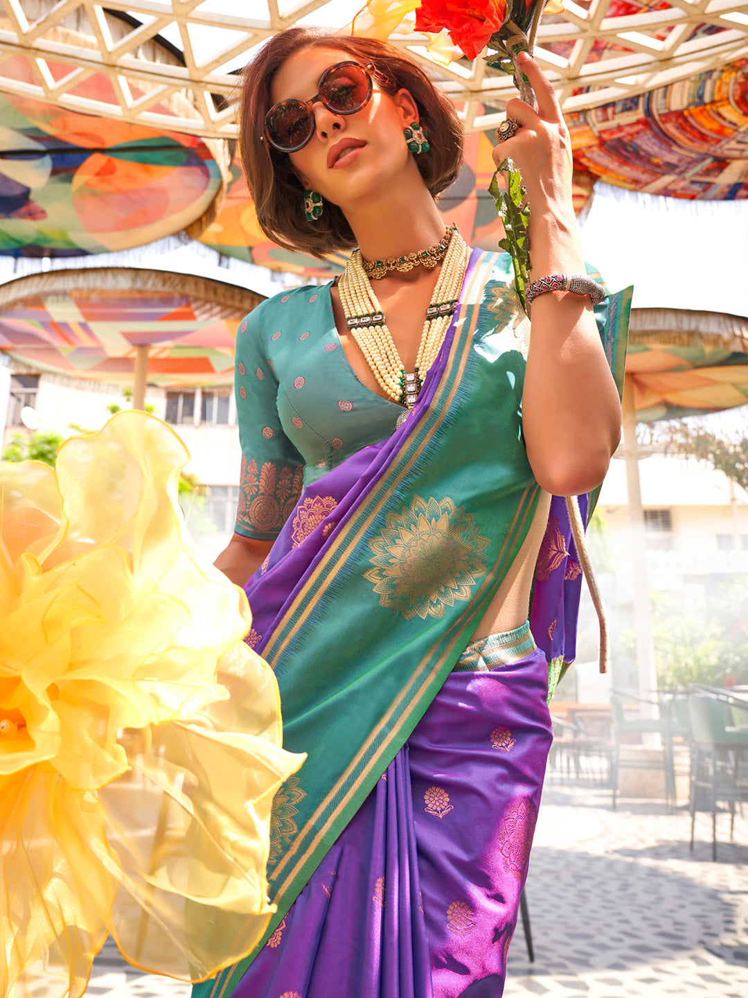 Women's Silk Blend light blue Woven Design Designer Saree With Blouse Piece