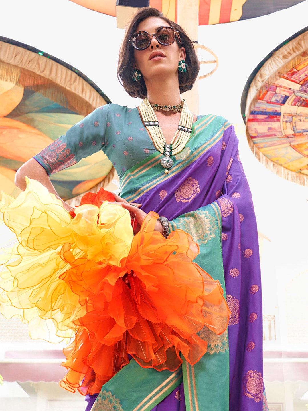 Women's Silk Blend light blue Woven Design Designer Saree With Blouse Piece