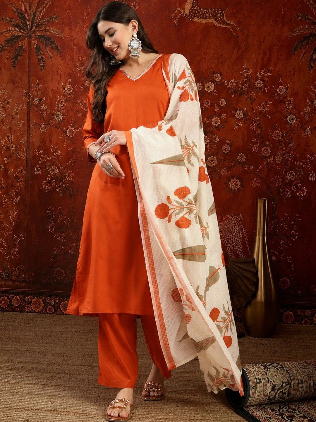 Women Floral Regular Kurta with Trousers & With Dupatta