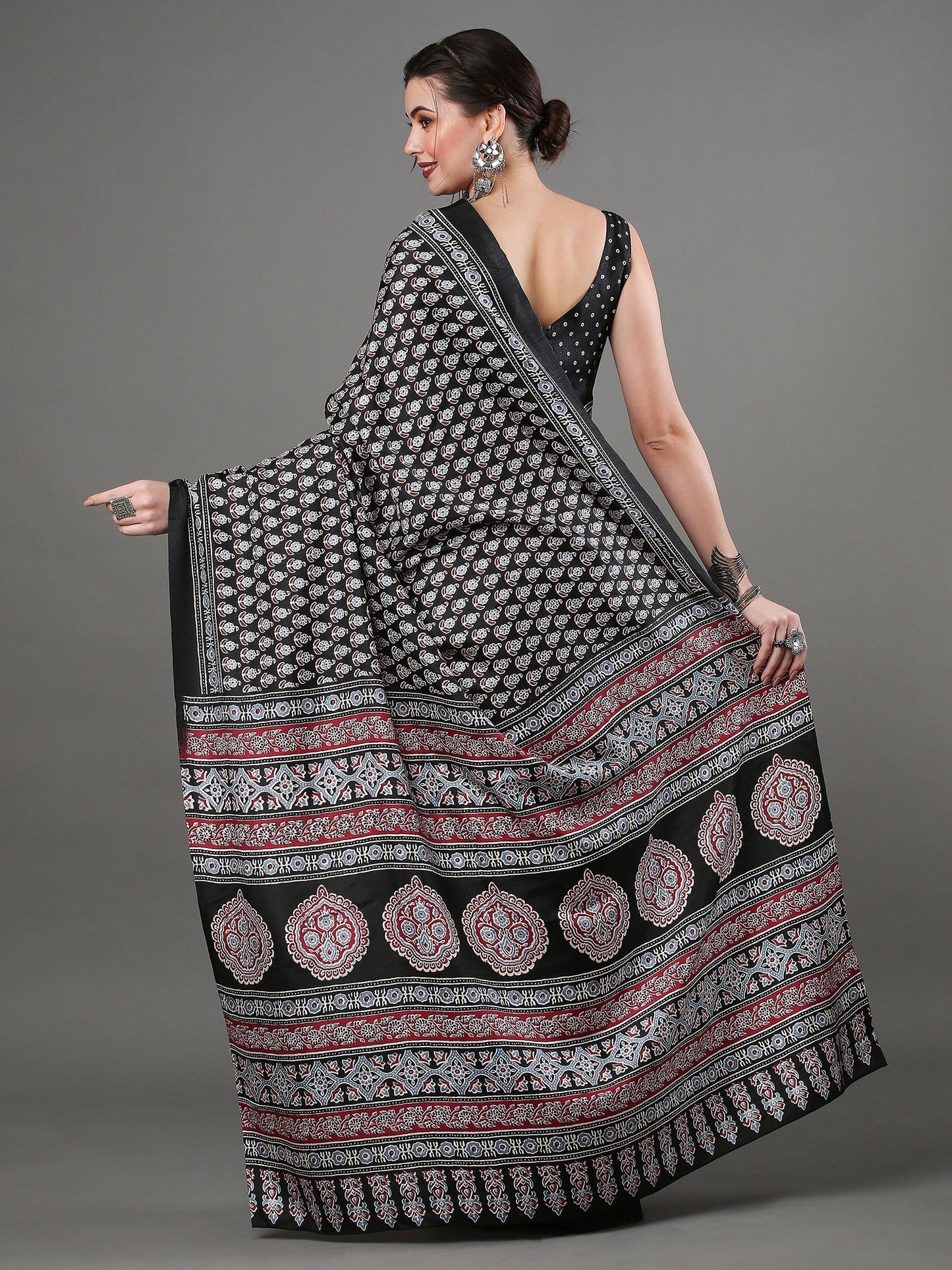 Women's Dola Silk Black Digital Print Designer Saree With Blouse Piece