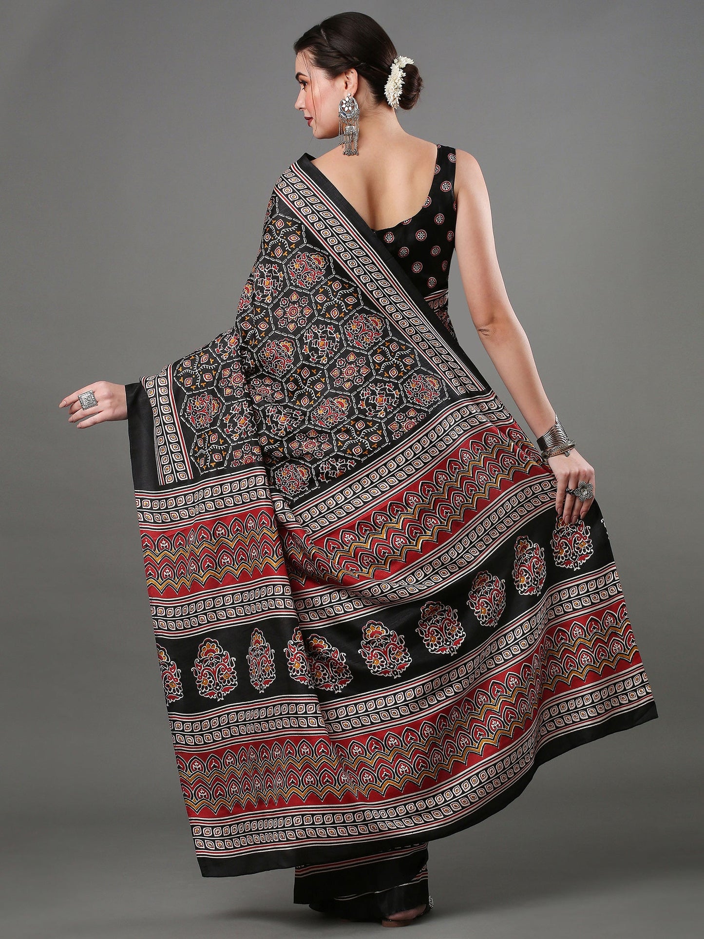 Women's Dola Silk Black Digital Print Designer Saree With Blouse Piece