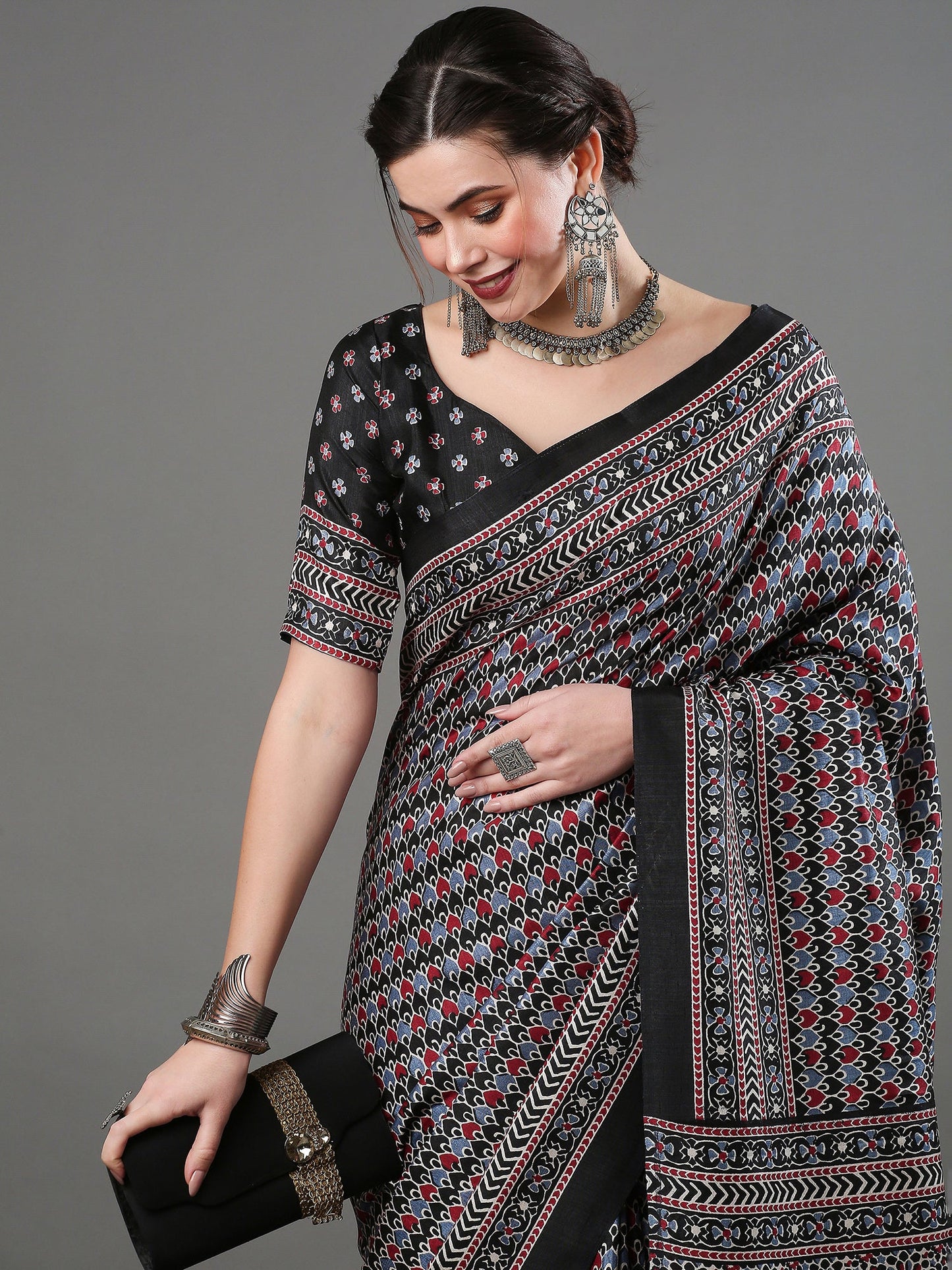 Women's Dola Silk Black Digital Print Designer Saree With Blouse Piece