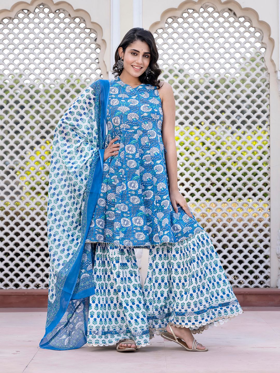 Dhiyona KL Women Floral Printed Regular Pure Cotton Kurta with Palazzos & With Dupatta