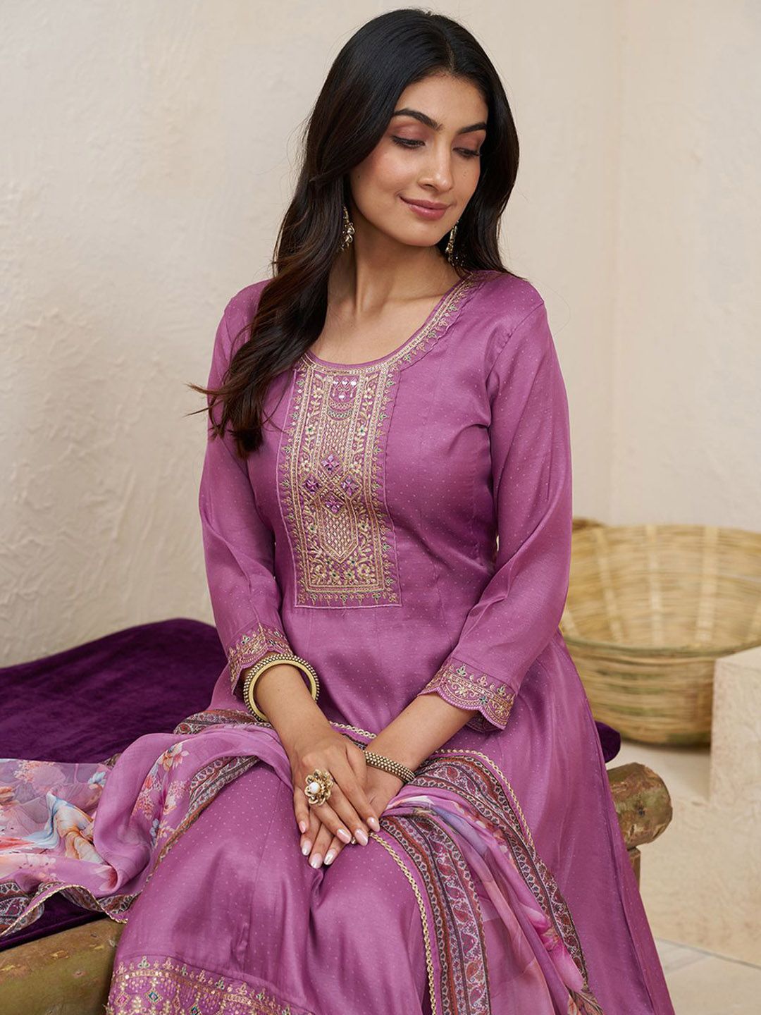Dhiyona CH Floral Yoke Design Thread Work Anarkali Kurta With Trousers And Dupatta