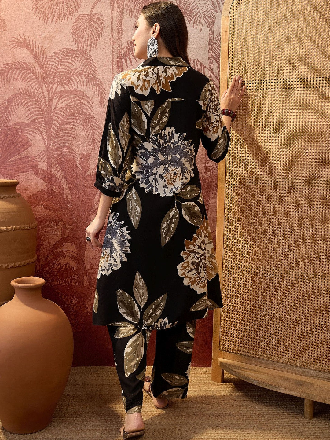 Printed Shirt Collar Kurta & Trousers