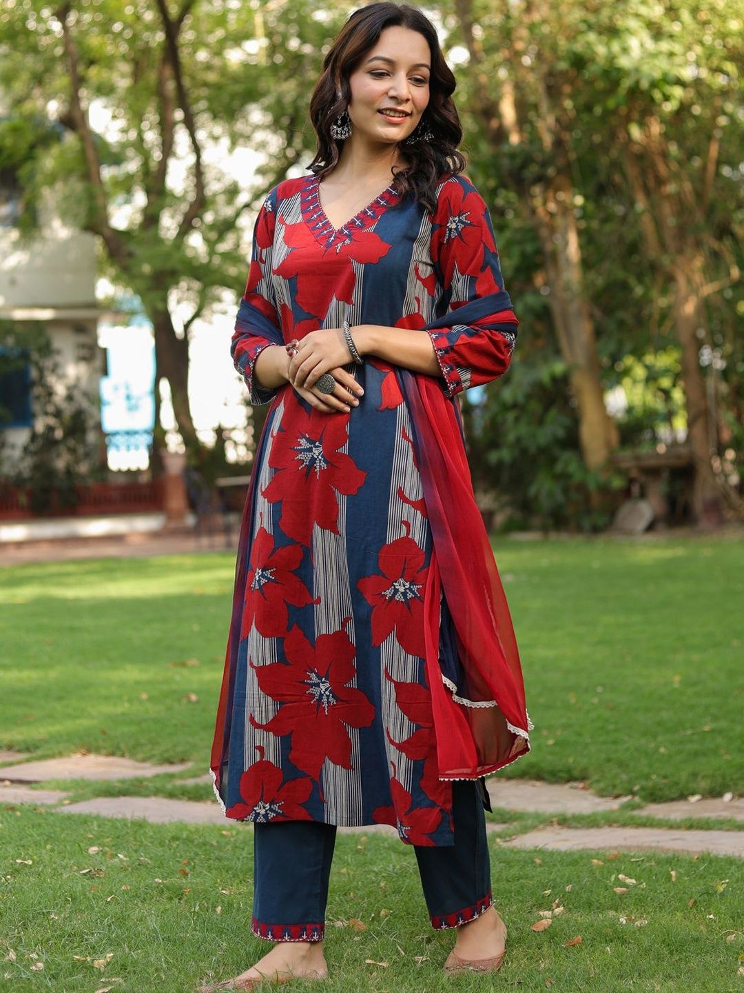 Dhiyona RR Women's Floral Printed Regular Pure Cotton Kurta with Trousers & With Dupatta