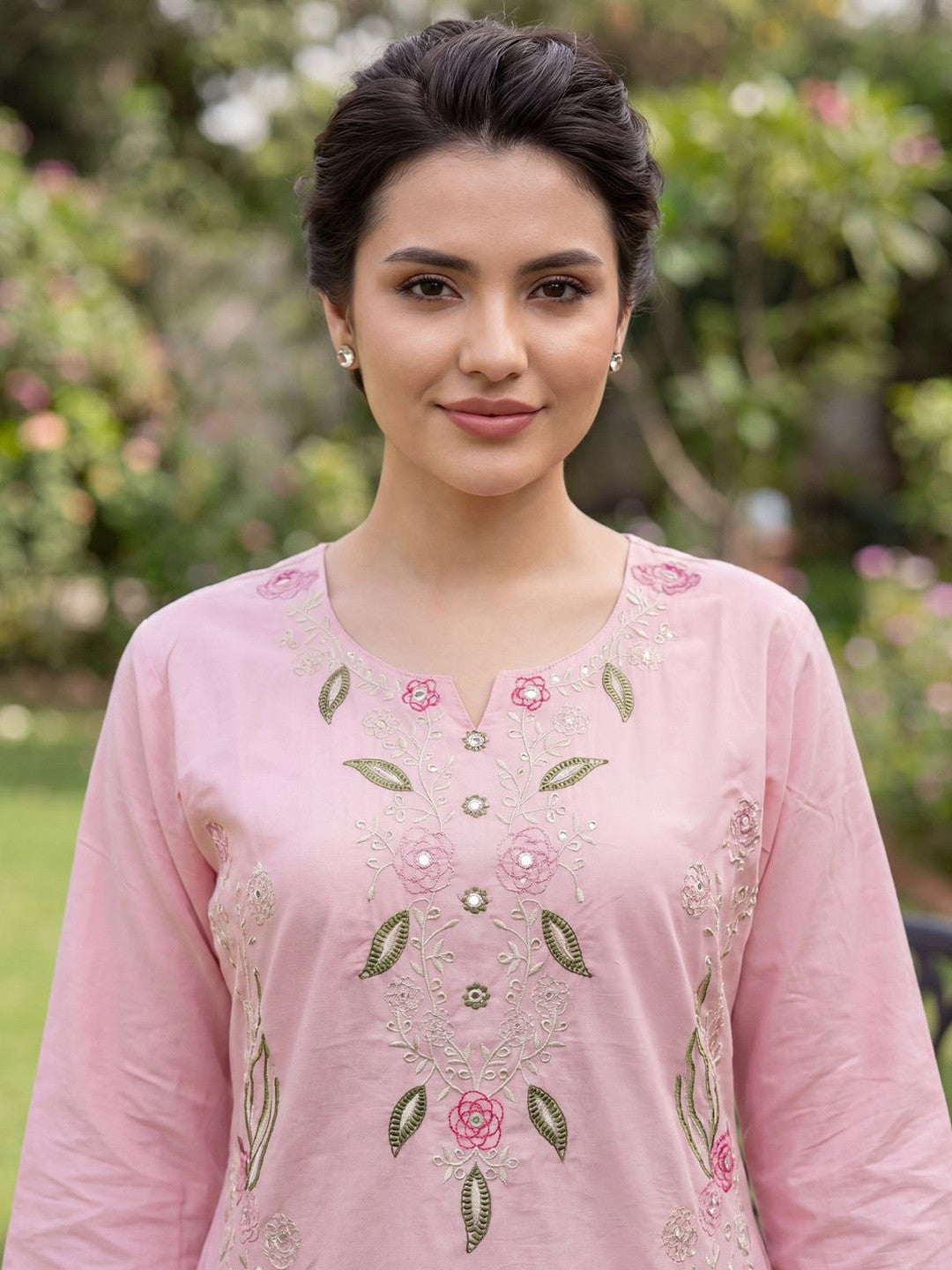 Women Floral Embroidered Regular Thread Work Pure Cotton Kurta with Trousers