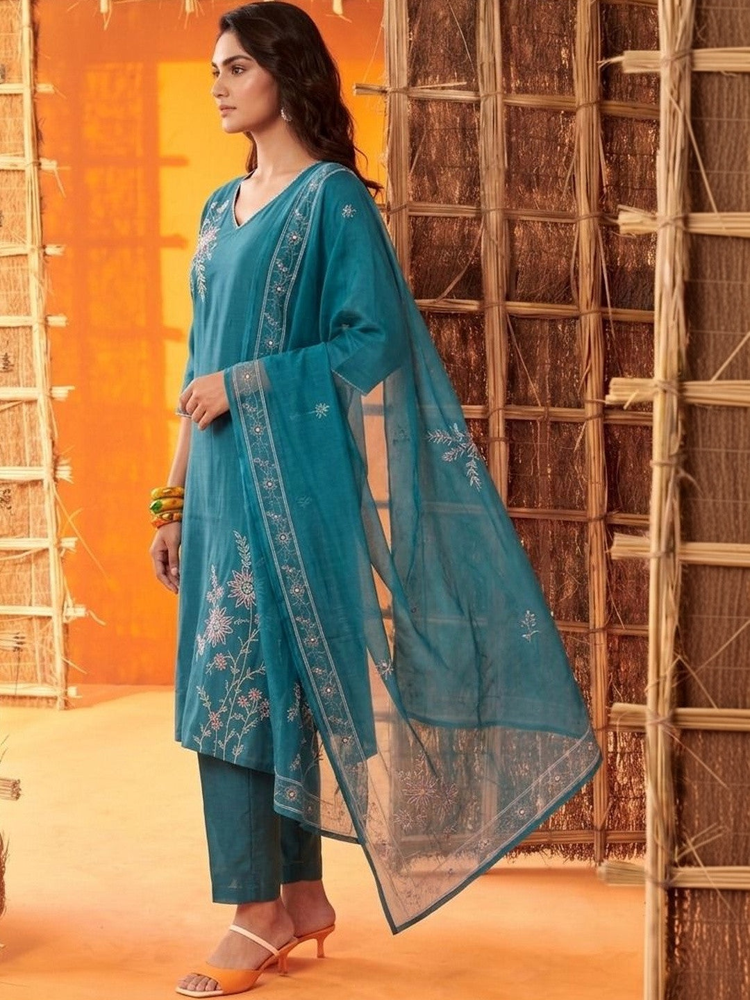 Women Floral Embroidered Regular Thread Work Pure Cotton Kurta with Trousers & With Dupatta