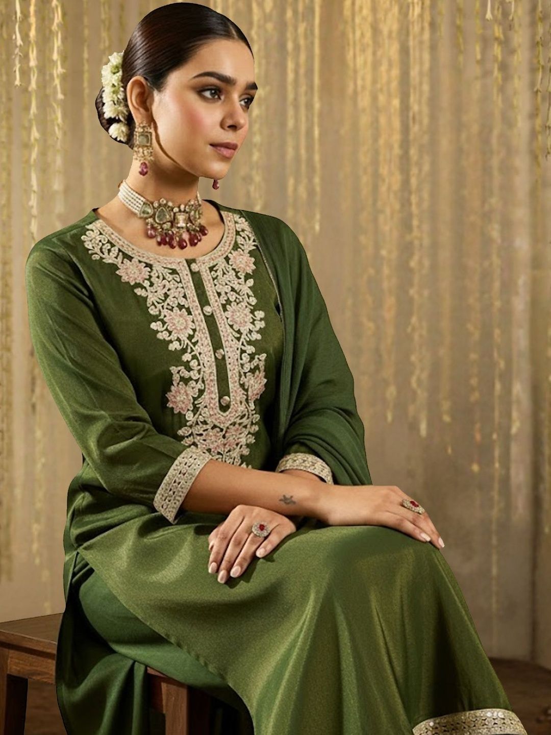 Dhiyona IE Women Ethnic Motifs Embroidered Regular Thread Work Kurta with Trousers & With Dupatta