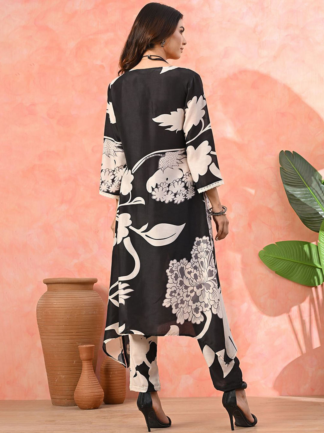 Floral Printed V-Neck A-Line Kurta With Trousers