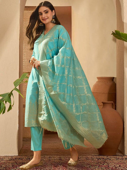Women Festive Floral Gotta Patti Kurta Set With Trousers & Organza Dupatta