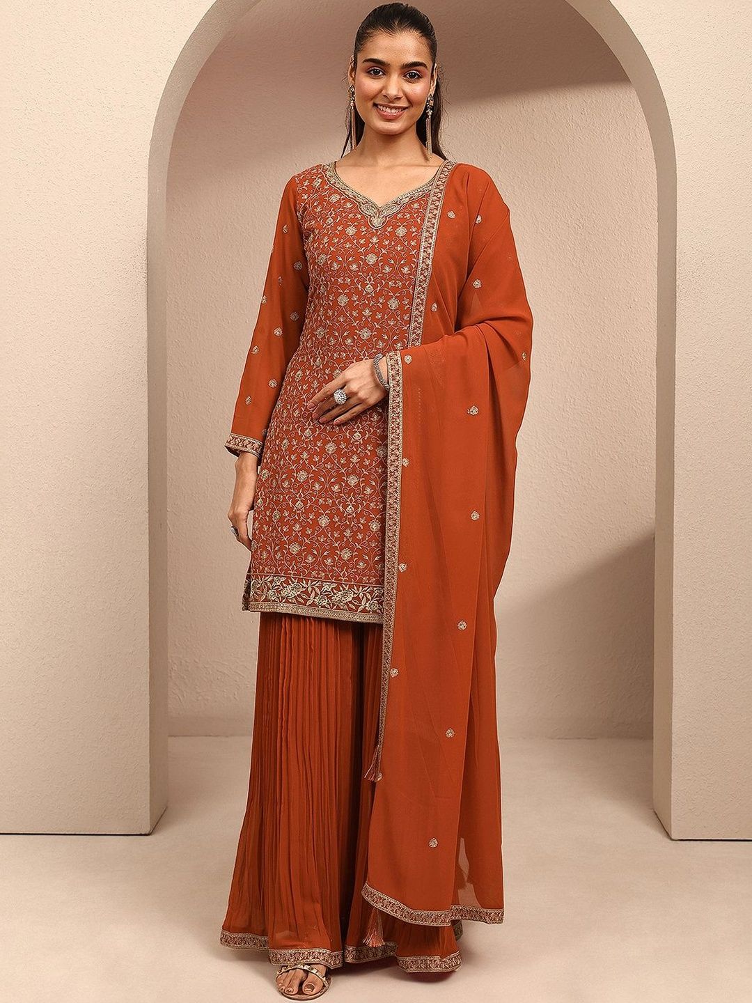 Dhiyona LL Women Ethnic Motifs Embroidered Regular Thread Work Kurta with Sharara & With Dupatta