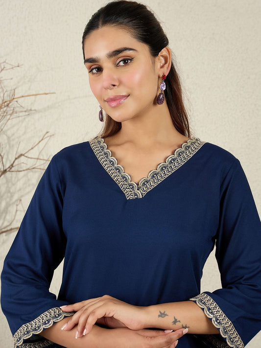Dhiyona IE V-Neck Tunic With Trousers