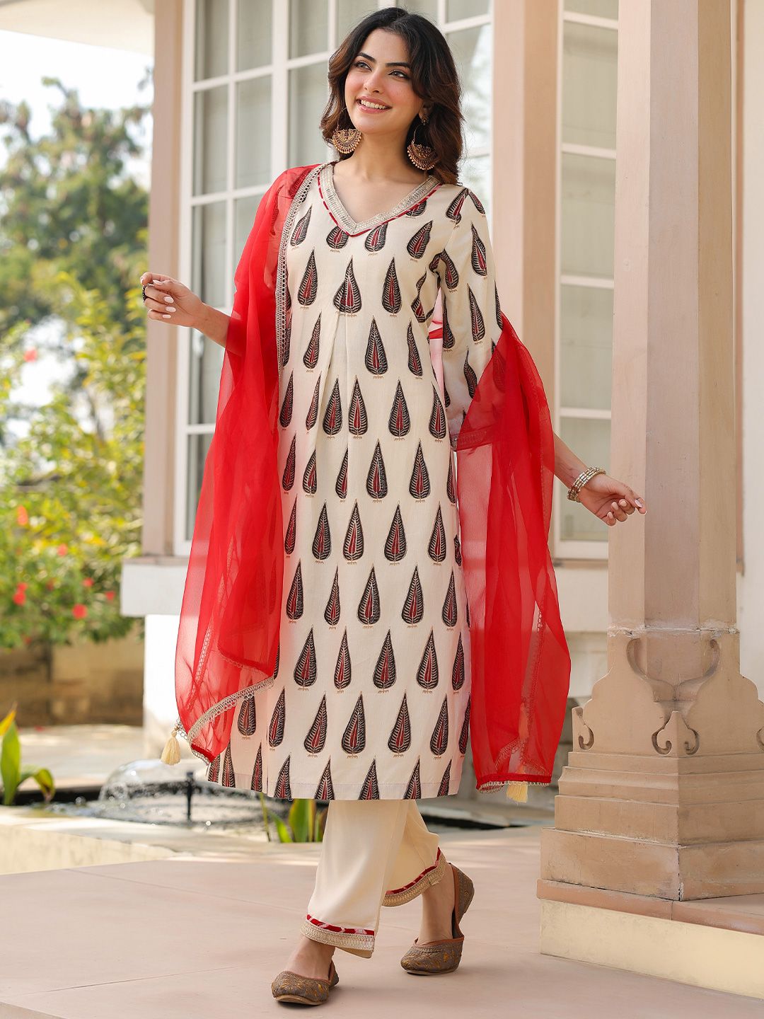 Dhiyona RR Women's Ethnic Motifs Printed Regular Beads and Stones Kurta with Trousers & With Dupatta